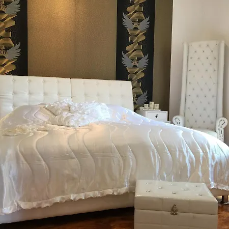 B&B Castle Hollywood 4* Amorbach