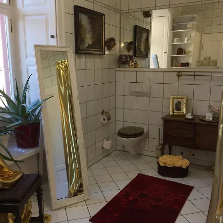 Oda ve Kahvaltı B&B Castle Hollywood 4*
