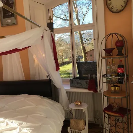 Oda ve Kahvaltı B&B Castle Hollywood 4*