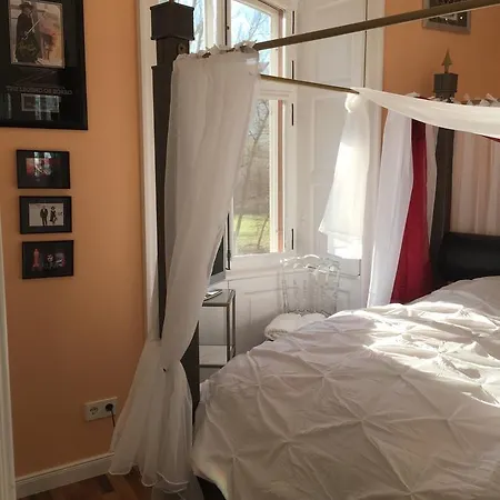 B&B Castle Hollywood 4* Amorbach