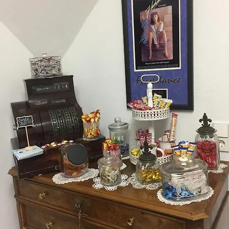 Oda ve Kahvaltı B&B Castle Hollywood 4*